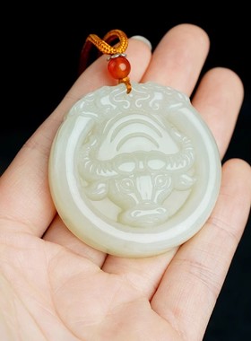 玉阅珠宝女和田玉天然吊坠