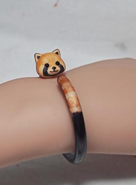 原创设计鸡血藤木雕小熊猫手镯