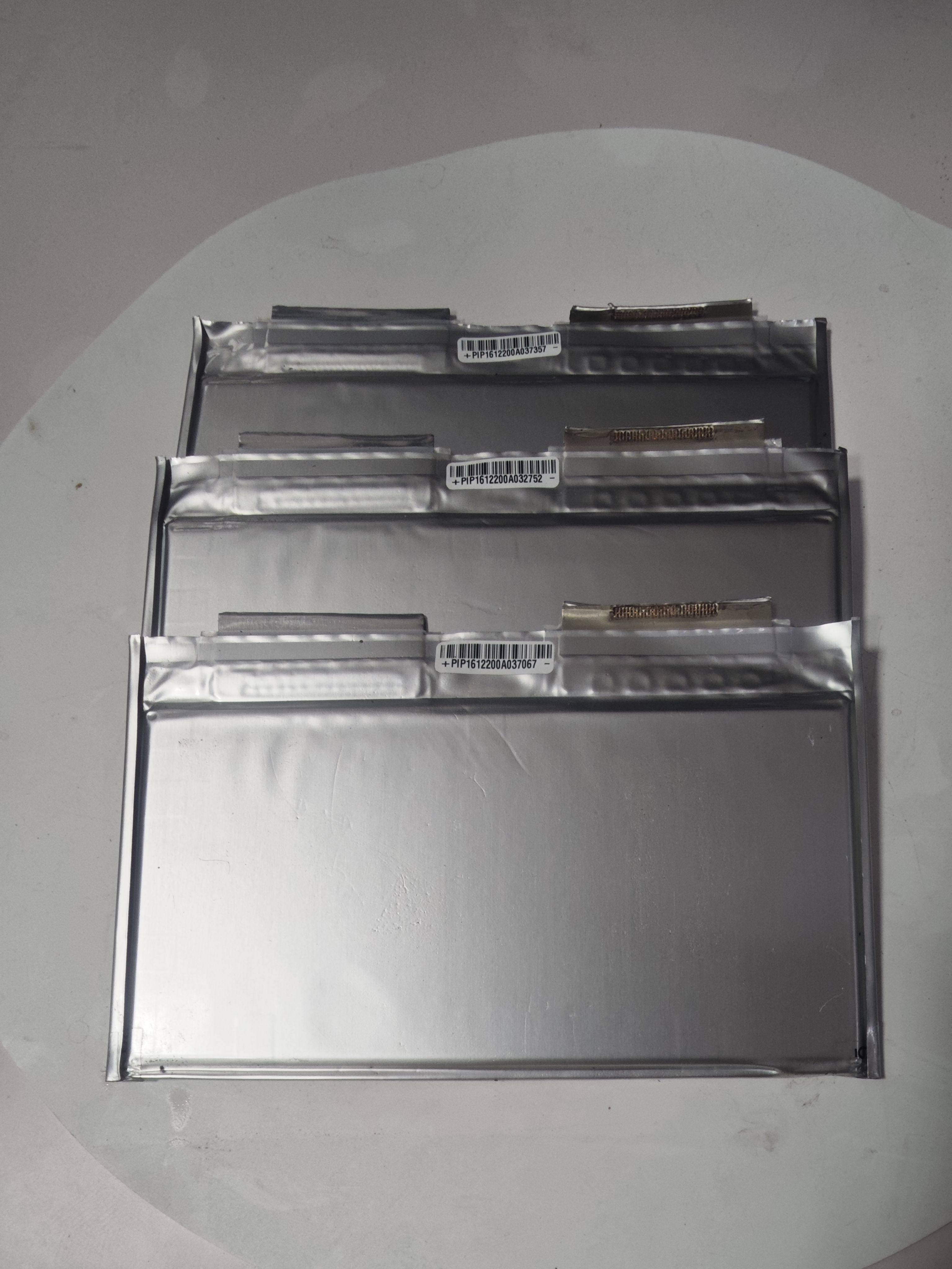 微宏多元复合锂3.7V10AH高倍率12V24V汽车货车强启电芯搭电宝专用,淘宝优惠券,粉丝福利购,淘宝优惠卷