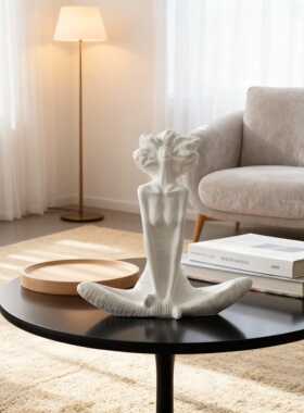 简约现代陶瓷人物雕塑摆件送礼