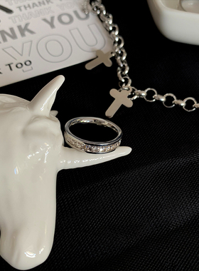 钛钢单排小方锆石钻女款戒指