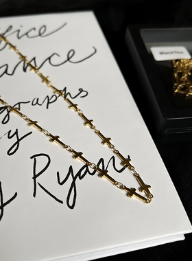 BlackToo/金色十字架项链 女款短项链锁骨链复古钛钢饰品