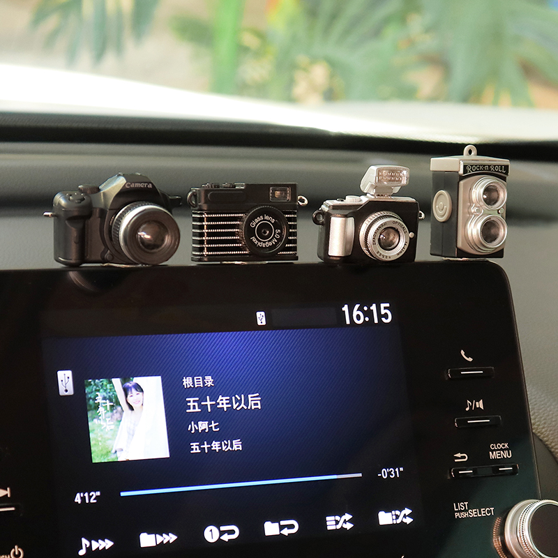 汽车摆件中控台迷你个性创意卡通复古相机车载显示屏幕装饰用品
