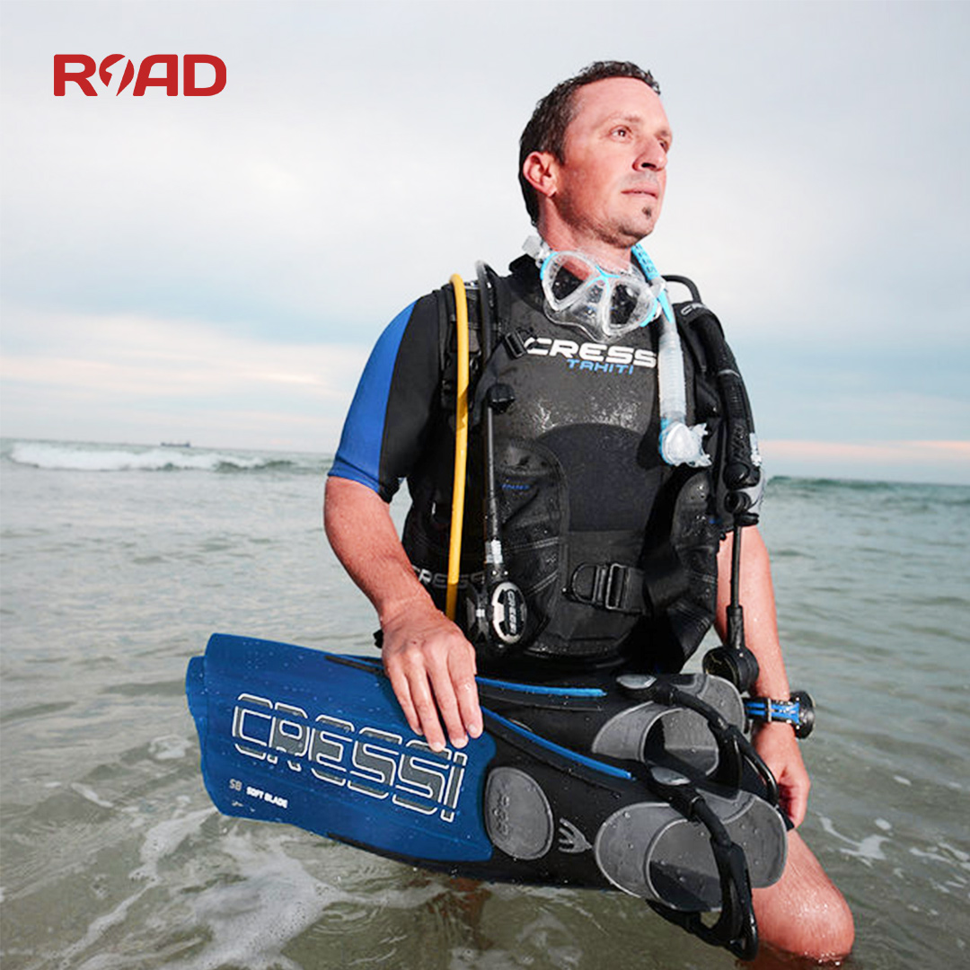 Cressi Ara EBS 专业潜水脚蹼水肺装备软硬蹼可调节弹力系带蛙鞋 - 图0