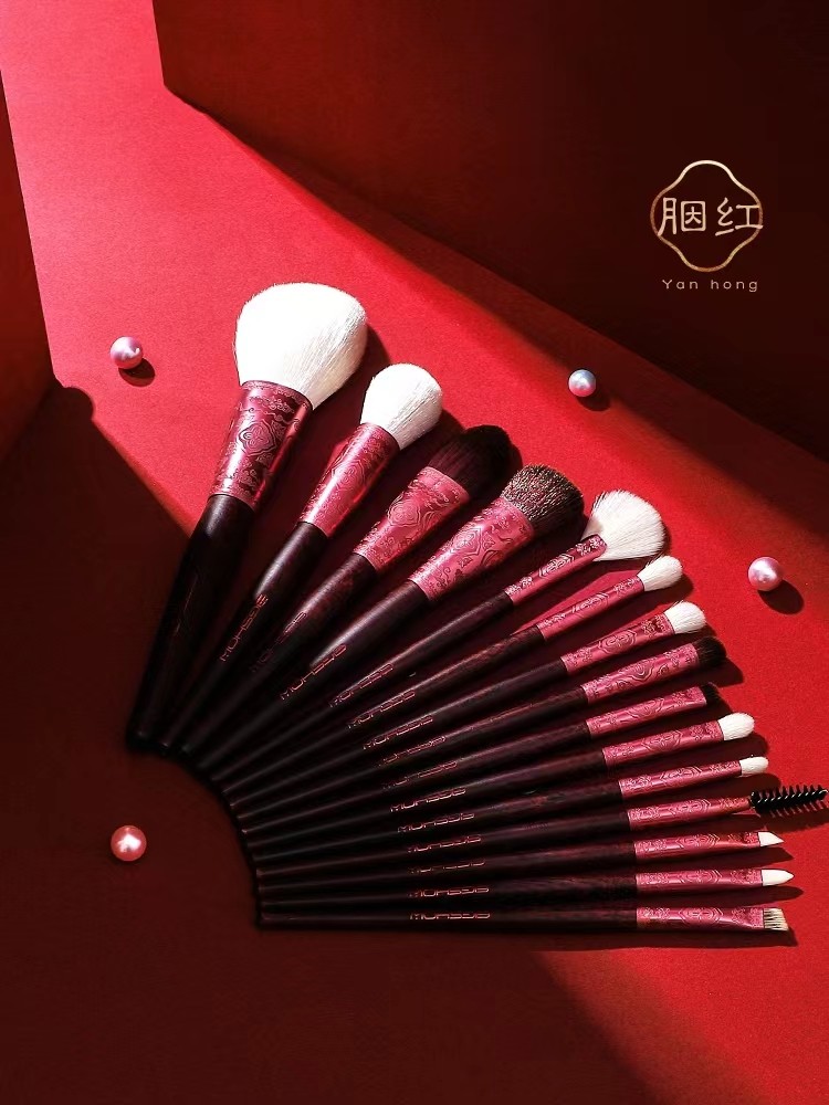 EIGSHOW专业化妆刷 全套高端动物毛化妆师套刷 真毛正品刷子套装,淘宝优惠券,粉丝福利购,淘宝优惠卷