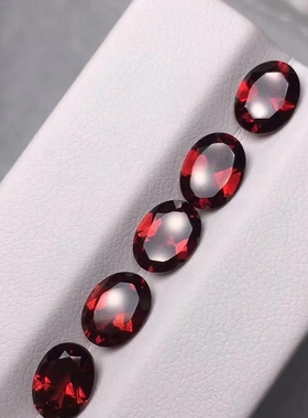 天然莫桑比克鸽血红石榴石戒面