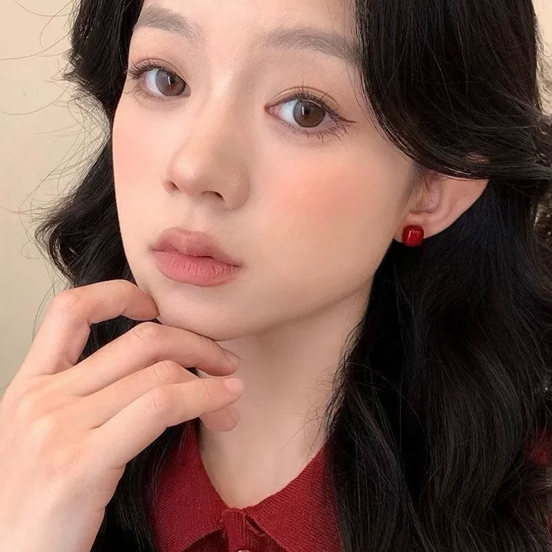 安可拉红色方糖珠珠耳钉女秋冬轻奢高级感耳环方形仿珍珠气质耳饰,淘宝优惠券,粉丝福利购,淘宝优惠卷