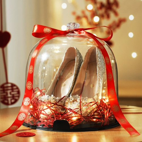 Свадебные туфли, коробка, колечки, игровой реквизит