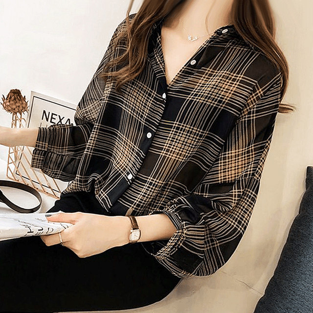 Plaid long-sleeved sun protection shirt for women summer thin chiffon design niche retro Hong Kong style chic top jacket