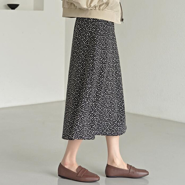 The best quality mid-length A-line commuting floral skirt