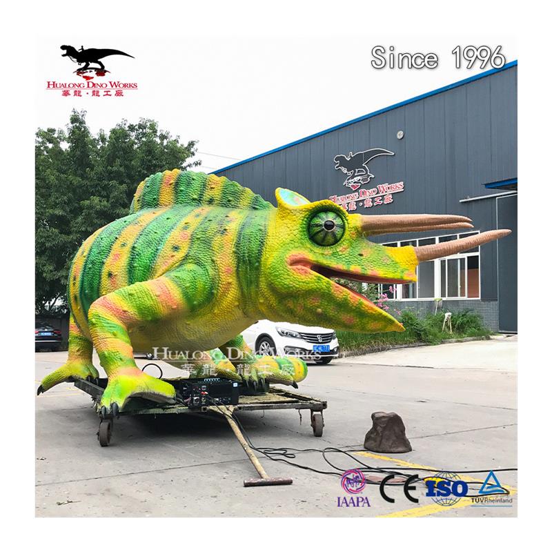 特色手工艺雕刻模型仿真蜥蜴变色龙分色艺术处理声光电智能结合 - 图3