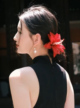 新中式红色百合花朵发夹