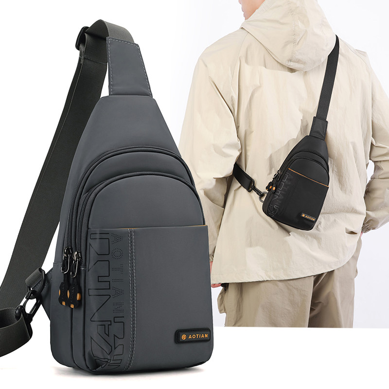 Men's Chest Bag Lightweight Sports Commuting Bag Urban Cycling Large Capacity Outdoor Storage Multifunctional Black Crossbody Bag