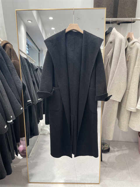 Hooded 24 autumn and winter loose woolen coat with temperament