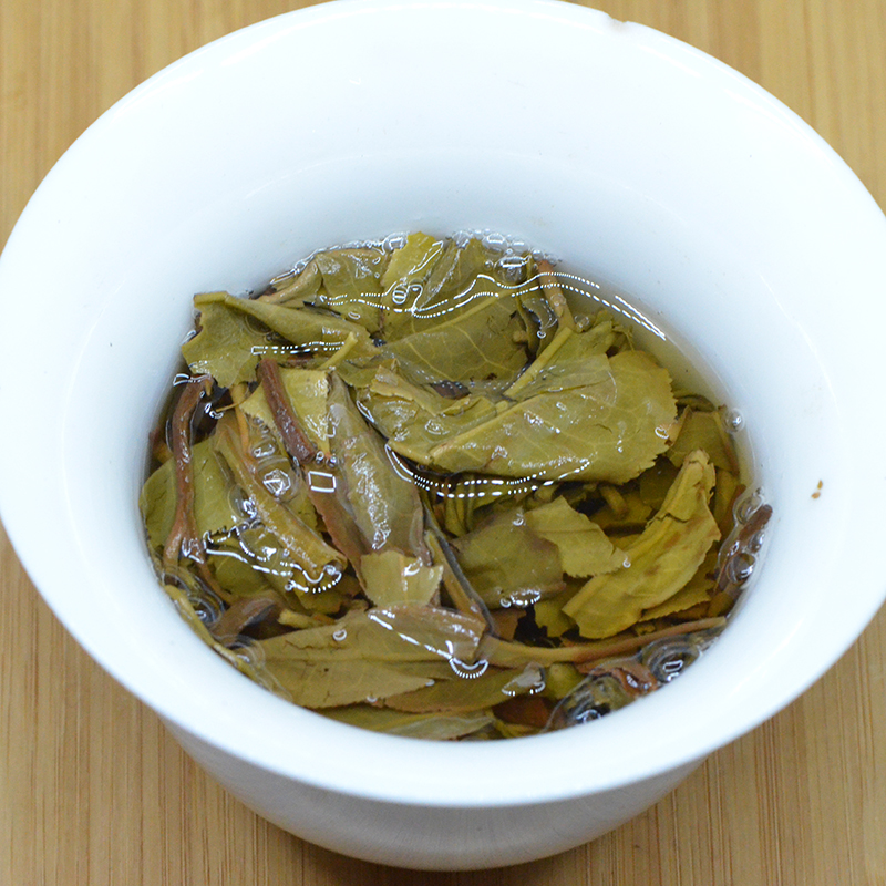 云南普洱茶冰岛古树生茶春茶小沱茶普洱生茶茶扣迷你小饼一粒8克-图2