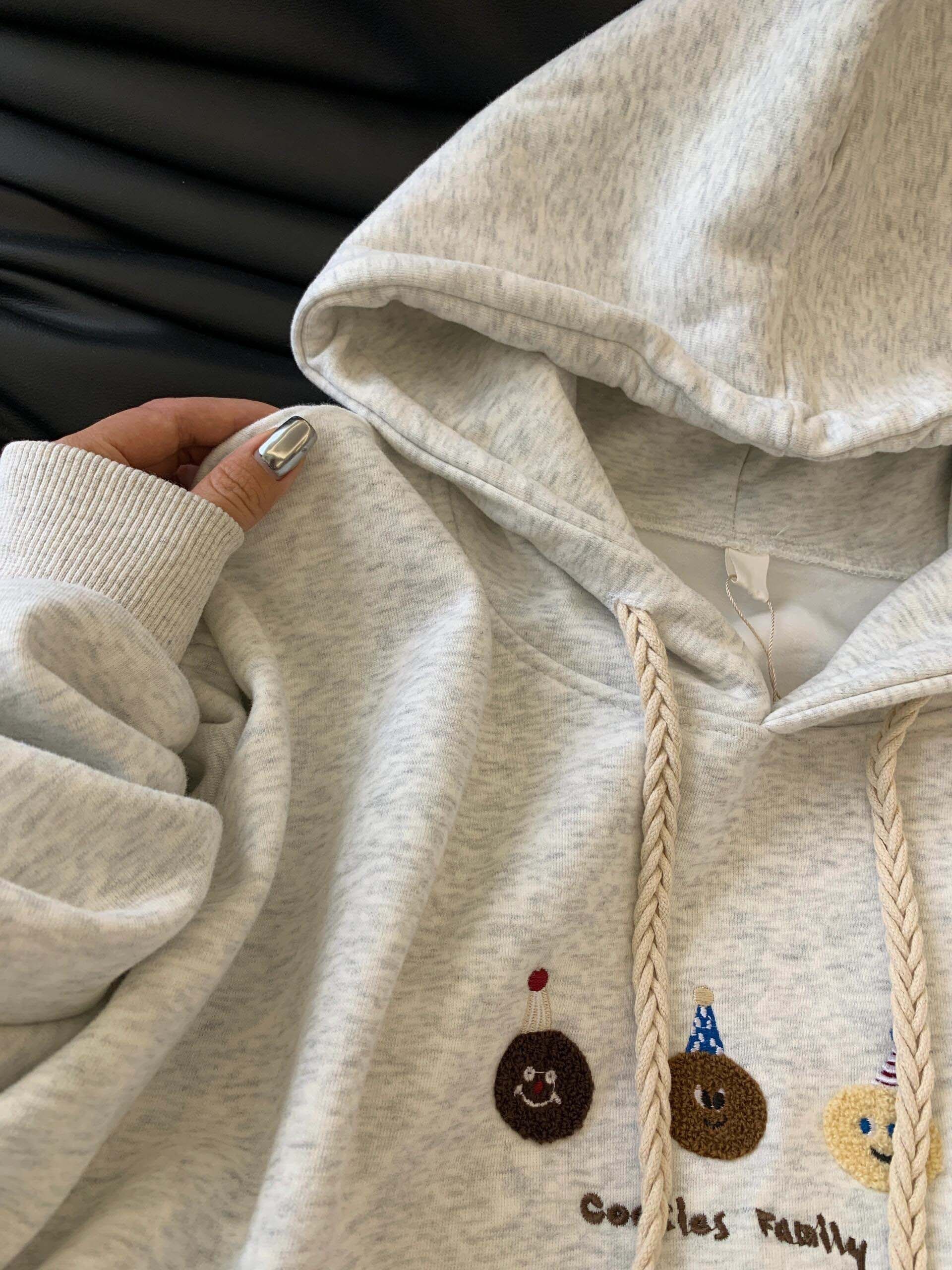 日系复古卡通植绒灰色连帽卫衣女薄款秋季设计感抽绳宽松外套上衣,淘宝优惠券,粉丝福利购,淘宝优惠卷