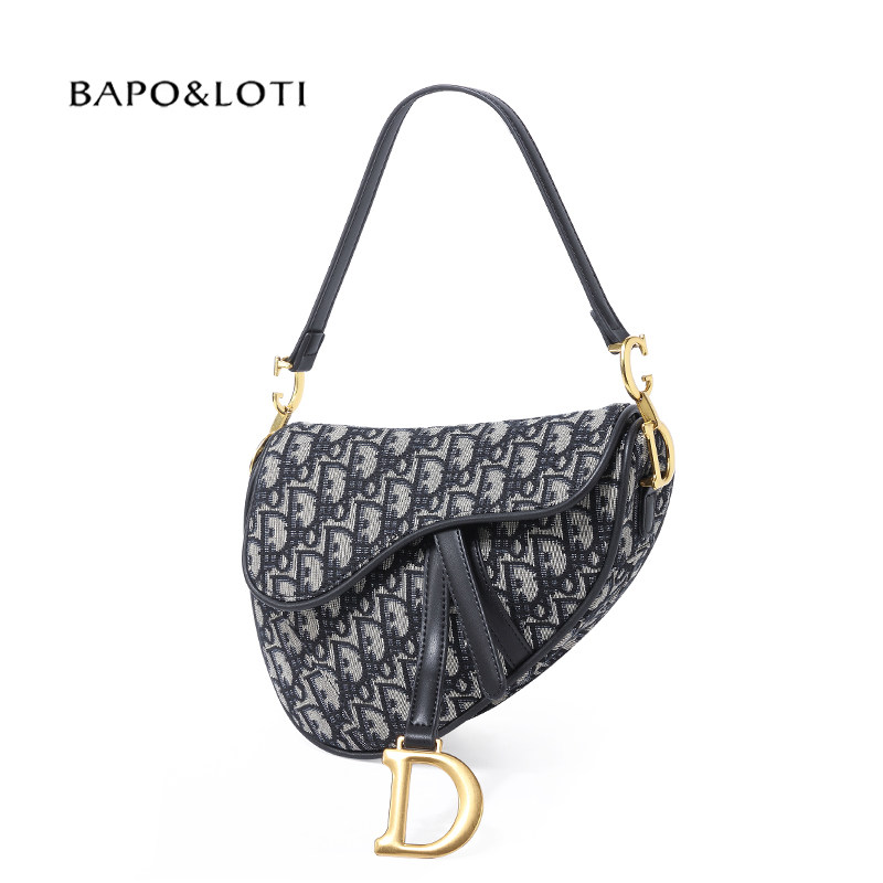 2020新款潮复古马蹄斜挎手提马鞍包 bapoloti帕保罗蒂女士包袋