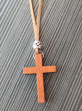木质十字架吊坠皮绒绳项链迷你