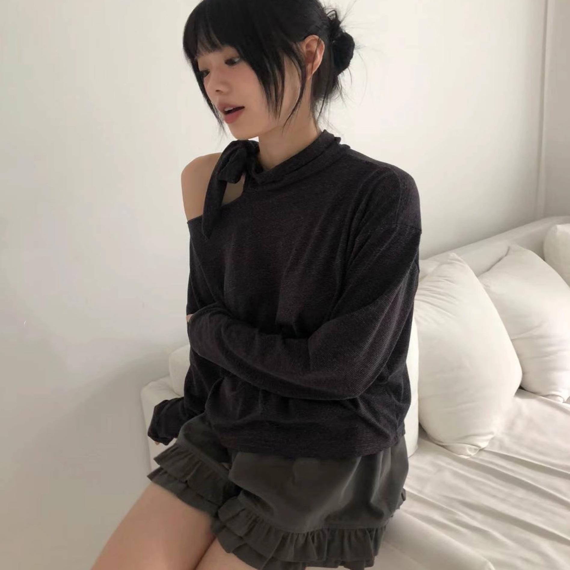 Exclusive type 韩版小众设计复古露肩绑带柔软贴肤长袖T桖上衣女 - 图0