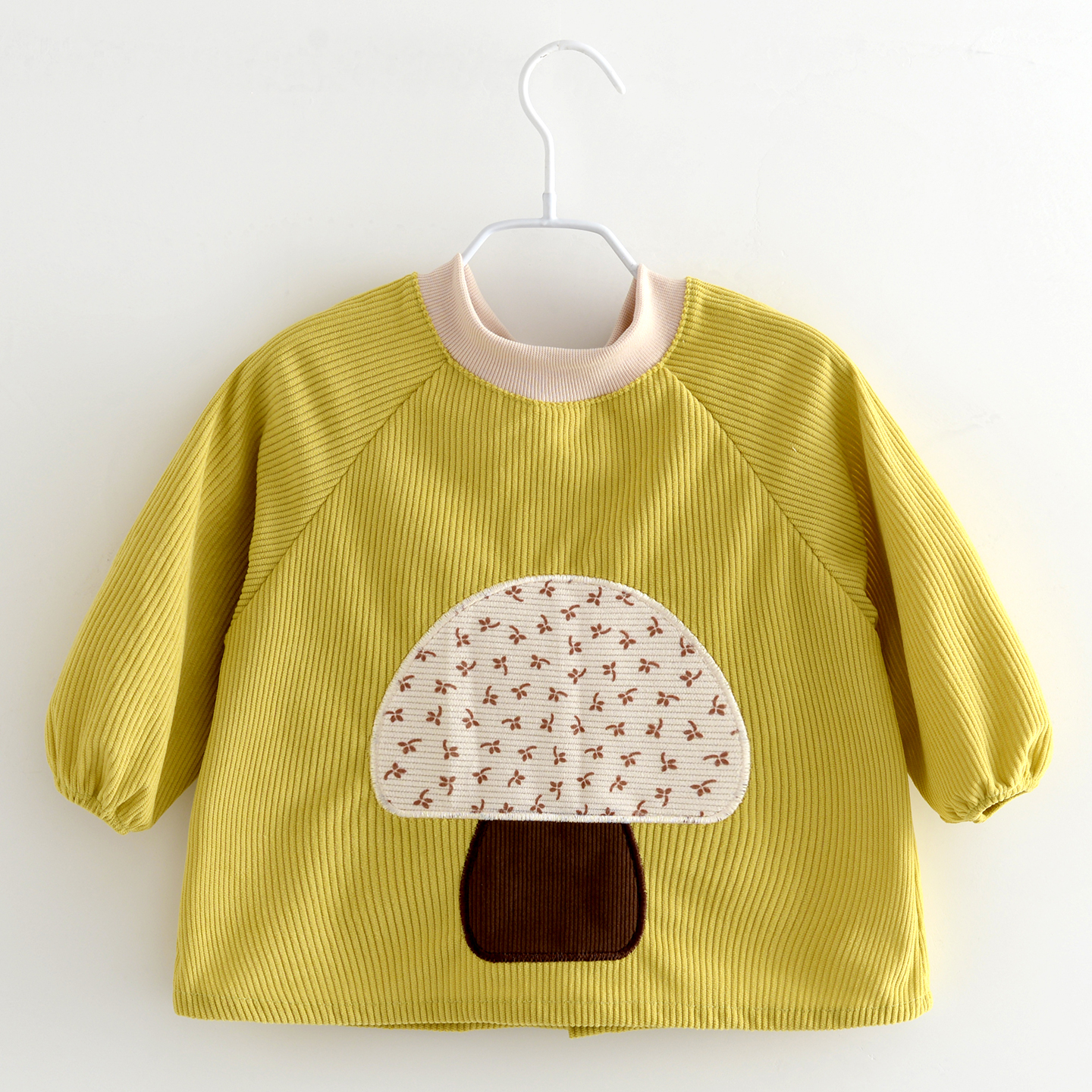 Autumn and winter stain-resistant protective clothing for babies eating