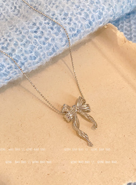 甜美蝴蝶结项链女简约时尚小巧百搭高级感小众锁骨链通勤个性颈链