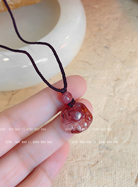 甜美少女感草莓晶猫爪吊坠项链女时尚气质百搭高级感小众项饰