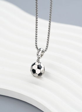 亚马逊新款不锈钢足球刻名字项链个性运动风锁骨链送男友饰品吊坠