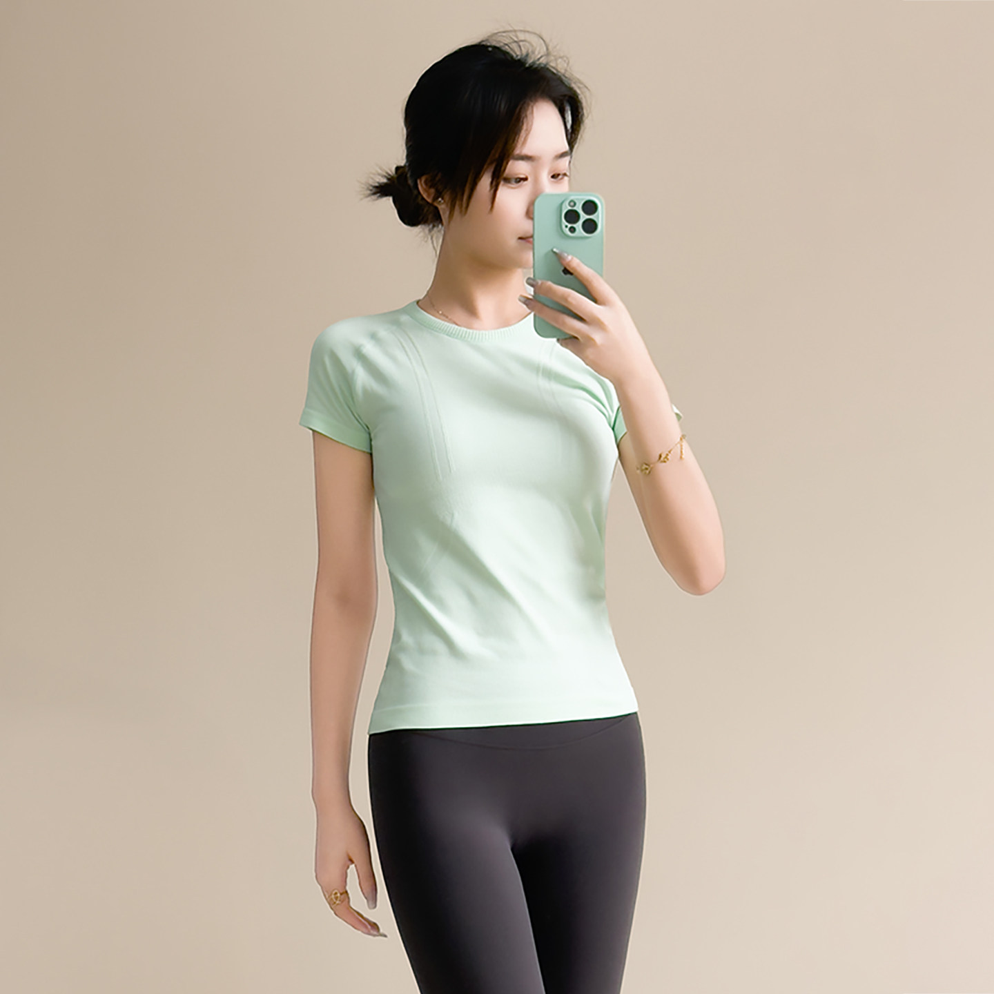 蓝小可Blue夏季运动上衣瑜伽服女高弹力健身短袖速干显瘦健身T恤,淘宝优惠券,粉丝福利购,淘宝优惠卷