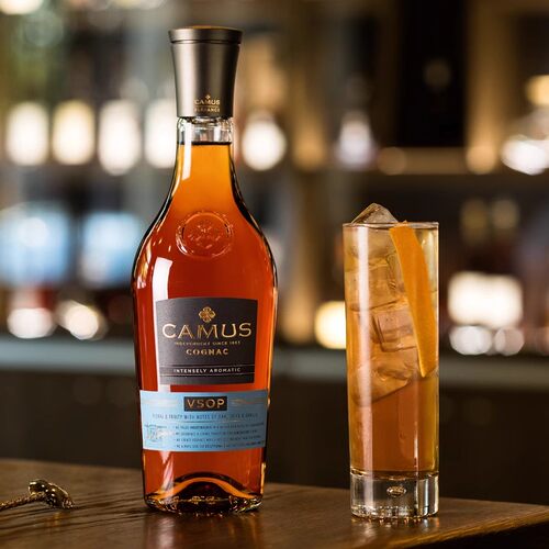 CAMUS卡慕VSOP 700ml*3瓶干邑白兰地礼盒装 法国进口洋酒组合套装 - 图0