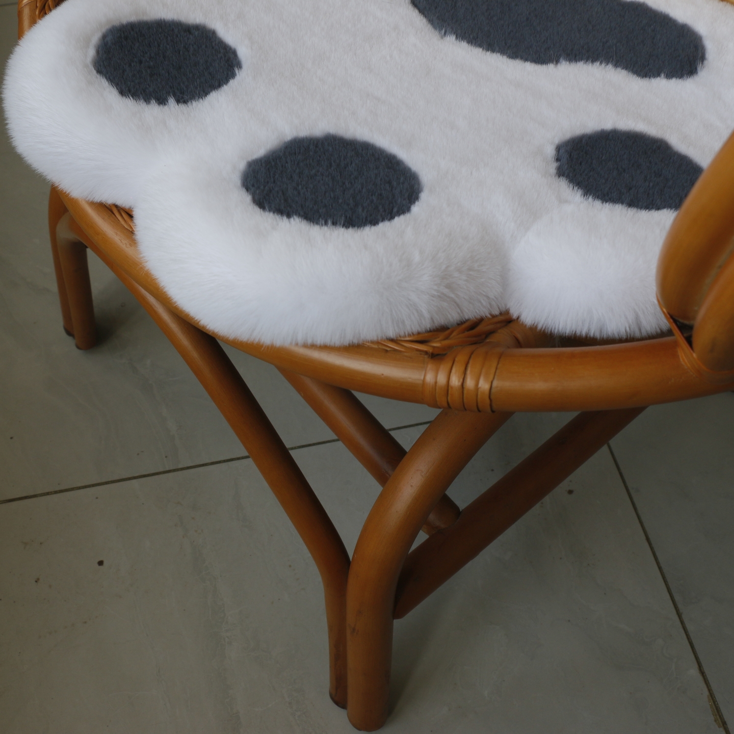 倚澳兔毛绒可爱猫爪椅子垫熊脚印沙发屁股坐垫电脑休闲椅凳子垫厚