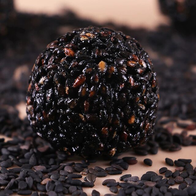 Dazui Zhifu Black Sesame Ball Soft Cake