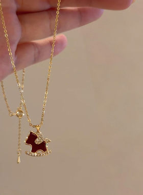 铜合金项链 复古酒红色小马吊坠项链女秋冬高级感轻奢小众毛衣链