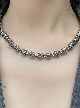 银色金属甜甜圈小众设计项链