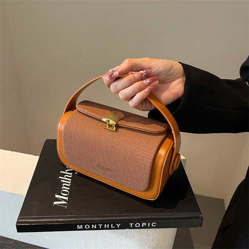 高级感斜挎包小众时尚百搭精致百搭洋气爆款手提小方包女2026新款 - 图1