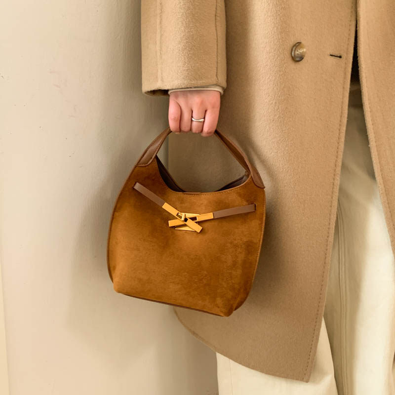 韩系复古小众高级感磨砂小水桶包包女2025新款百搭手提单肩斜挎包,淘宝优惠券,粉丝福利购,淘宝优惠卷