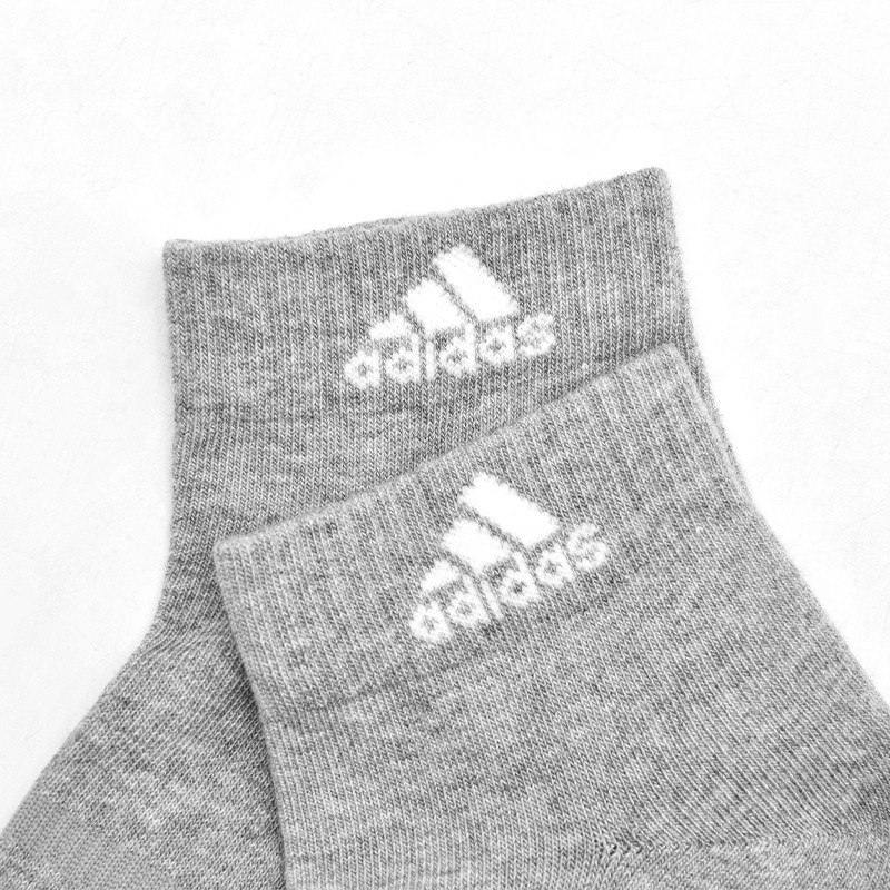 adidas正品阿迪达斯男女袜子中筒休闲运动袜吸汗透气黑白灰三双装 - 图1