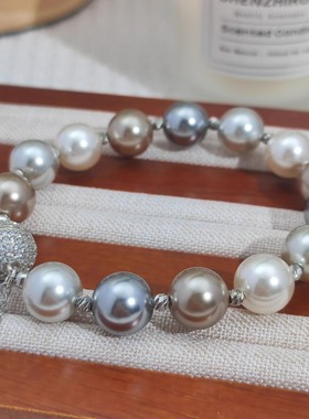 2025年新款精致磁吸扣珍珠手链女 ins小众设计手串高级感时尚轻奢