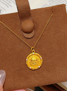 沙金点钻黄财神六字真言圆牌吊坠