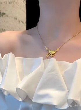 女沙金錾刻灵狐面具四叶草吊坠