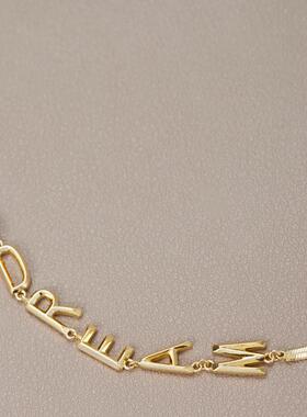 高级感英文字母金色项链女
