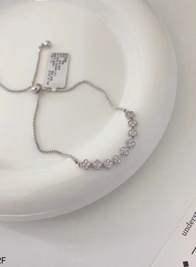 小众高级感四叶草手链时尚轻奢精致手饰气质百搭配饰2025年新款