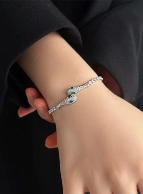 高级感小众设计灵蛇手链女高级感气质手镯配饰日常通勤手饰2025年