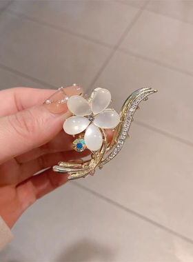 花朵森系抓夹后脑勺中号发夹鲨鱼