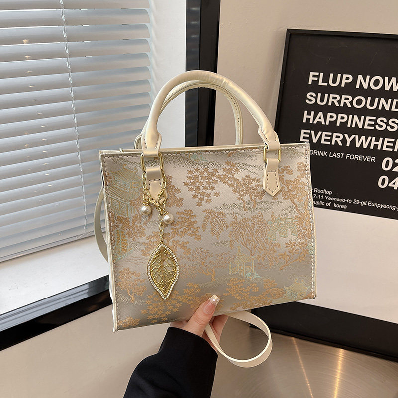 非遗国风刺绣大容量托特包手缝自制礼物diy材料包单肩斜挎手提包,淘宝优惠券,粉丝福利购,淘宝优惠卷