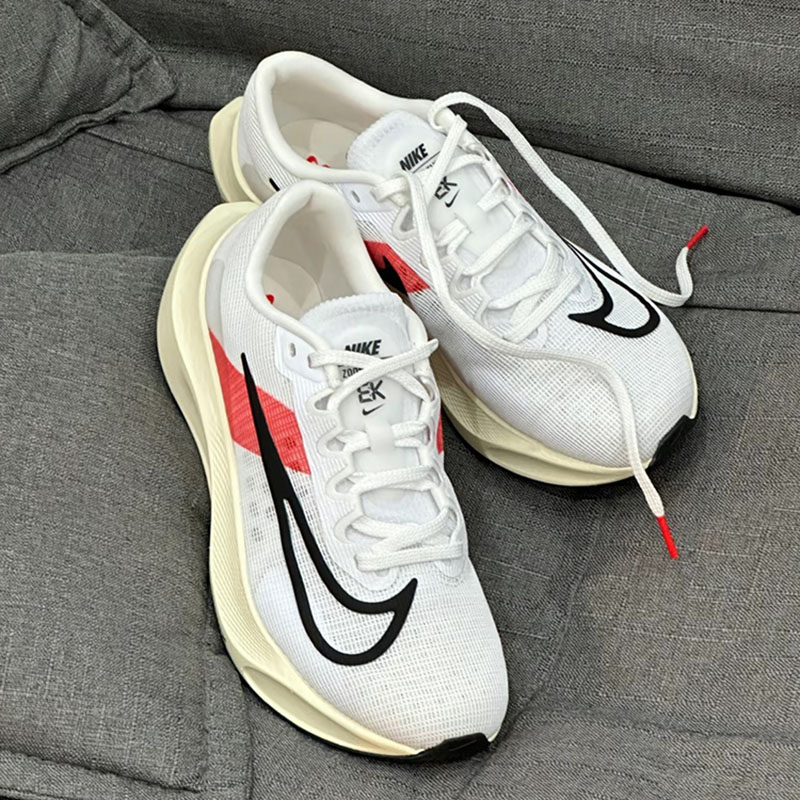 Nike耐克ZOOM FLY 5男子低帮减震透气户外运动跑步鞋DM8968-001