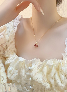 2025新款日韩时尚轻奢红色樱桃项链小众高设计级感不掉色跨境爆款