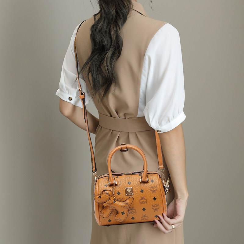 今年流行2020秋冬新款手提小包包 草木生箱包女士包袋