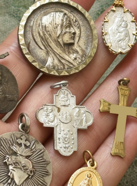 法国PENIN大师雕刻浮雕牌奖章坠