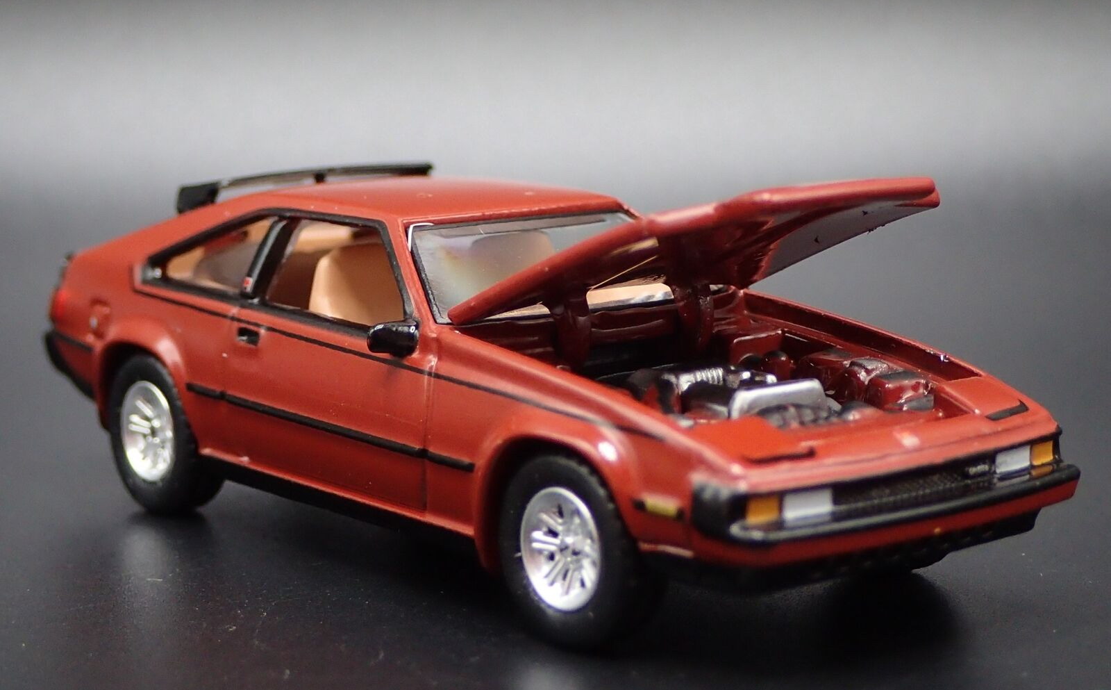 1/64 autoworld #076 1982年丰田Celica Supra - 图1