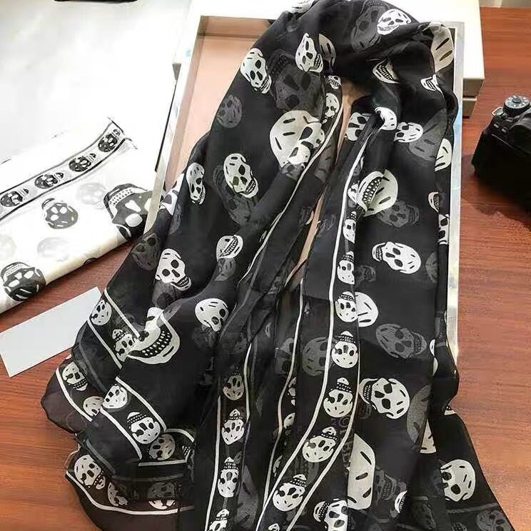 欧美风丝巾经典多色骷髅头大方巾真丝桑蚕丝围巾丝巾现货,淘宝优惠券,粉丝福利购,淘宝优惠卷